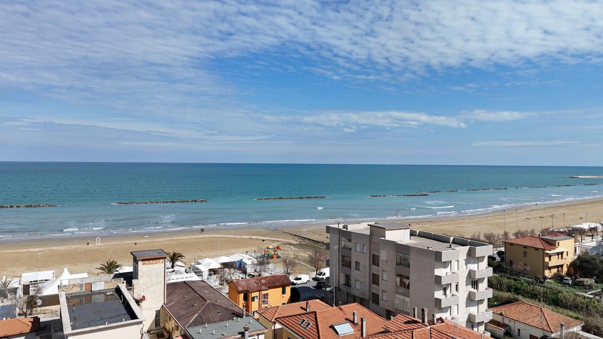 Se041 - Senigallia, Quadrilocale Accessoriato A 150Mt Dal Mare Exterior photo