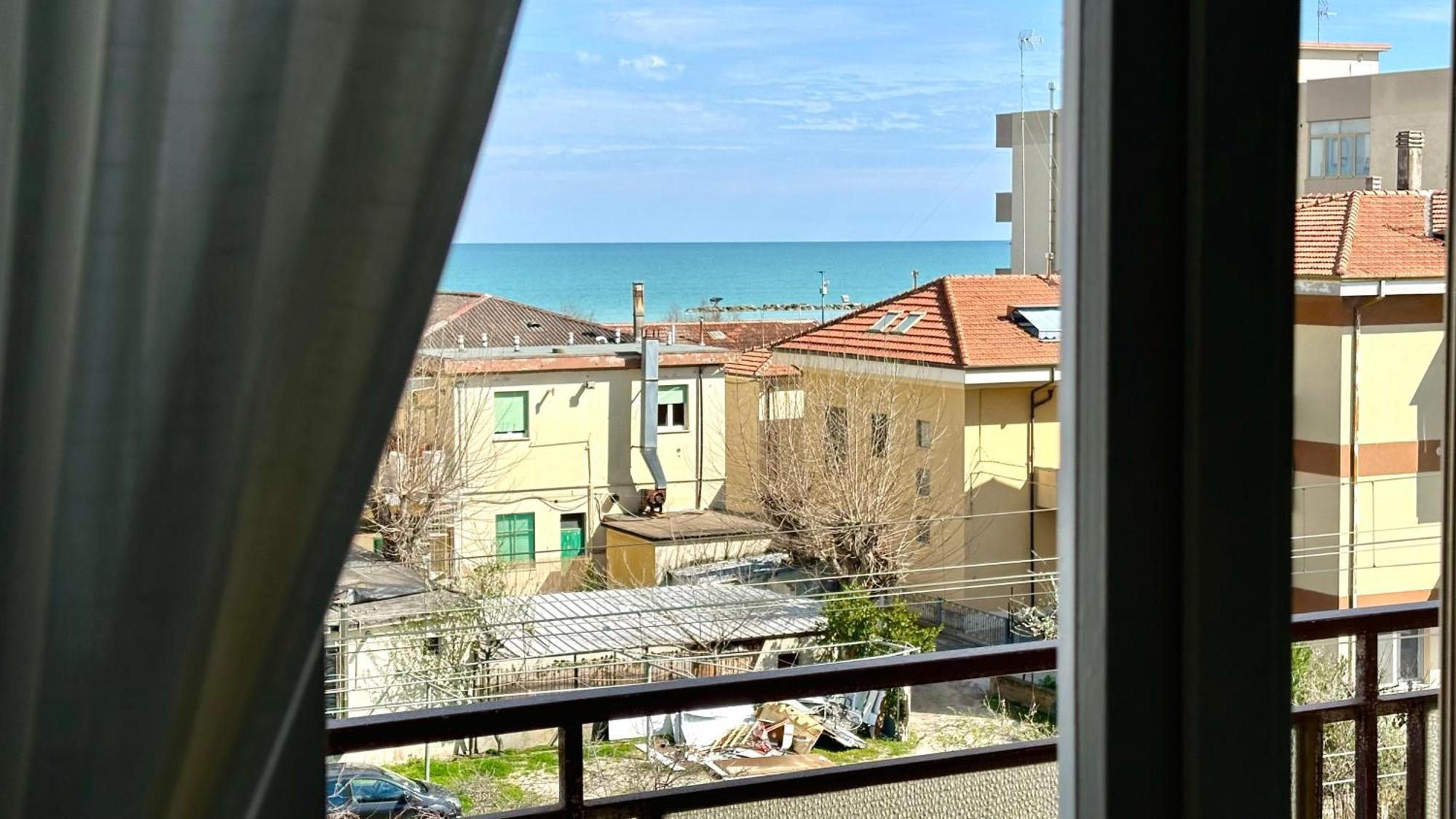 Se041 - Senigallia, Quadrilocale Accessoriato A 150Mt Dal Mare Exterior photo